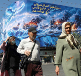 US and Iran discuss phased deal to reopen Hormuz and end US blockade